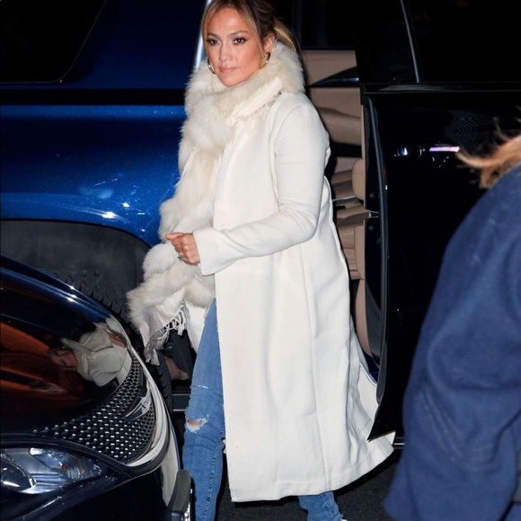 ❌SOLD❌ Alexander McQueen 38 white coat - Picture 2 of 11